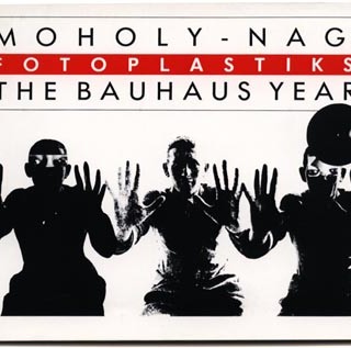 Moholy-Nagy. Julie Saul: MOHOLY-NAGY / FOTO-PLASTIKS: THE BAUHAUS YEARS. The Bronx Museum of the Arts, 1983.