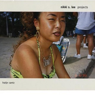 Lee, Nikki S.: NIKKI S. LEE: PROJECTS. Ostfildern-Ruit, Germany: Hatje Cantz Publishers, 2001. First edition.