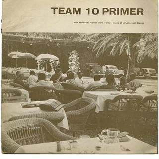 Smithson, Alison [Editor]: TEAM 10 PRIMER [WITH ADDITIONAL REPRINTS FROM VARIOUS ISSUES OF ARCHITECTURAL DESIGN]. Tonbridge, Kent: Whitefriars Press, August 1965.