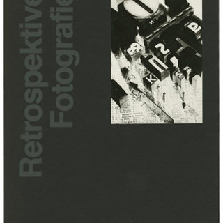 ZWART, Piet. Kees Broos: RETROSPEKTIVE FOTOGRAFIE: PIET ZWART. Düsseldorf: Edition Marzona, 1981.